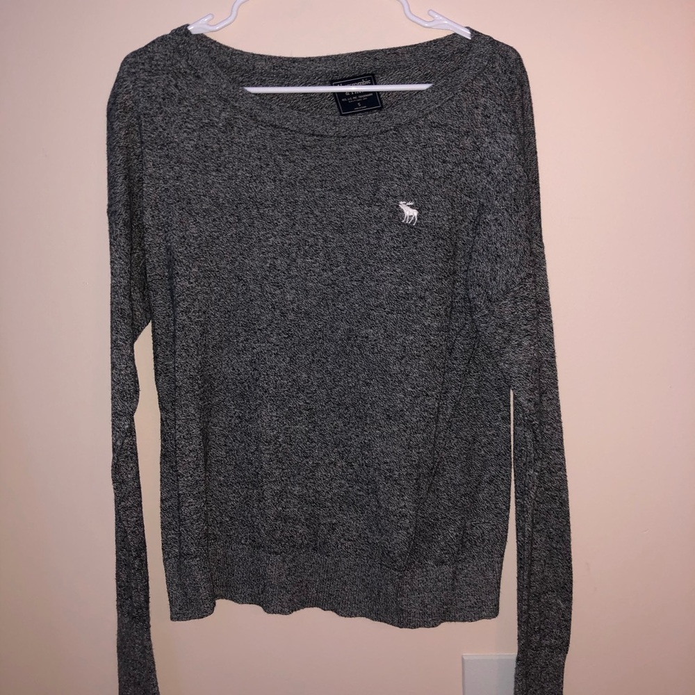 Long sleeve tee-shirt sweater